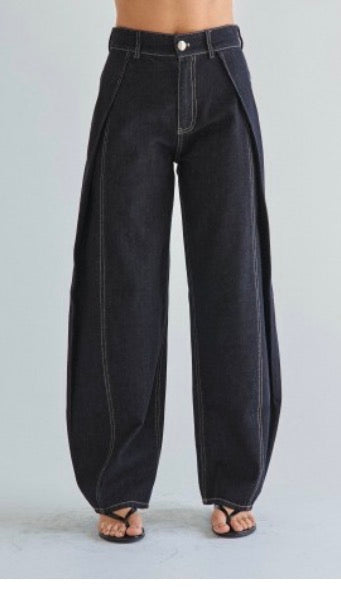 Pleated Barrel Jean ETA 9/18Pre Order